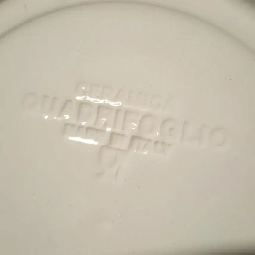 [BUNJANG] Italian Ceramic Plate 25.8cm Diameter / 이태리 도자기 지름25.8cm