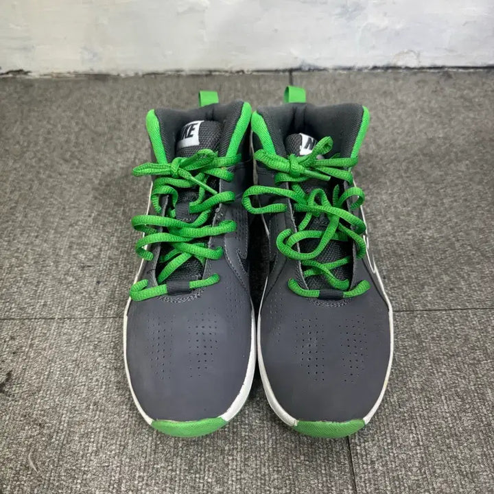[BUNJANG] Nike Team Hustle D6 / (235)나이키 팀허슬 D6