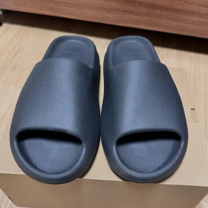 [BUNJANG] Adidas Yeezy Slide Onyx 265 / 아디다스 이지슬라이드 오닉스 265