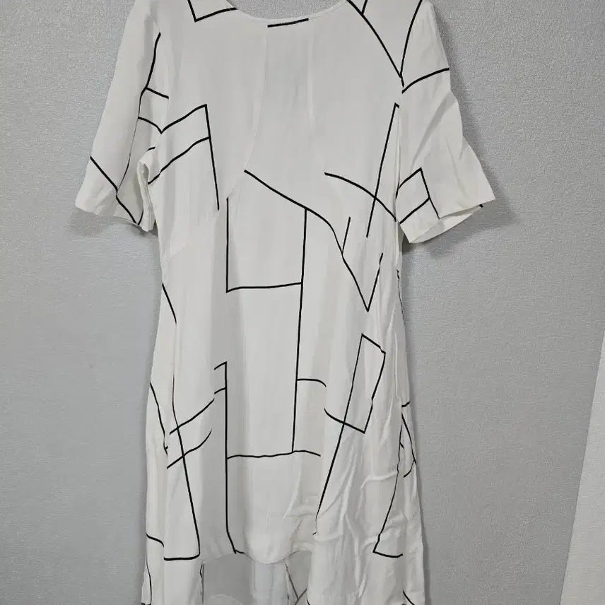 [BUNJANG] H&amp;M Blackline Pattern Rayon Midi Dress Size 66 / H&amp;M 블랙라인 패턴 레이온원피스66