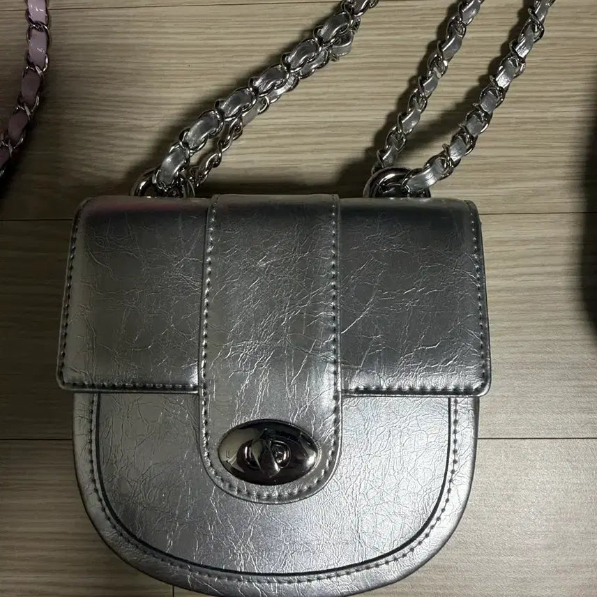 [BUNJANG] Cardinal Red Monk Bag Silver / 카디널레드 멍크백 실버