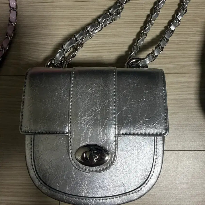 [BUNJANG] Cardinal Red Monk Bag Silver / 카디널레드 멍크백 실버