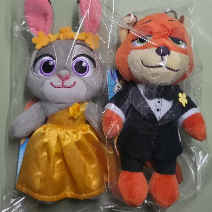 [BUNJANG] Zootopia Nick Wilde &amp; Judy Hopps Couple Set / CGV 주토피아 턱시도 닉 드레스 주디 커플 일괄 판매