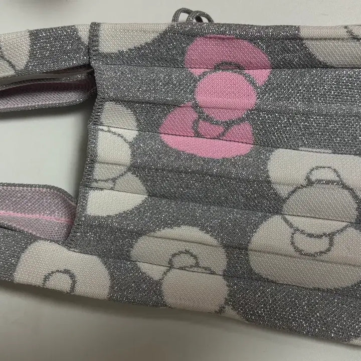 [BUNJANG] Joseph &amp; Stacey x Hello Kitty Platinum Lucky Pleats Knit Small Knit Bag / 조셉앤스테이시 헬로키티 플래티넘 럭키 플리츠 니트 스몰 니트백 가방