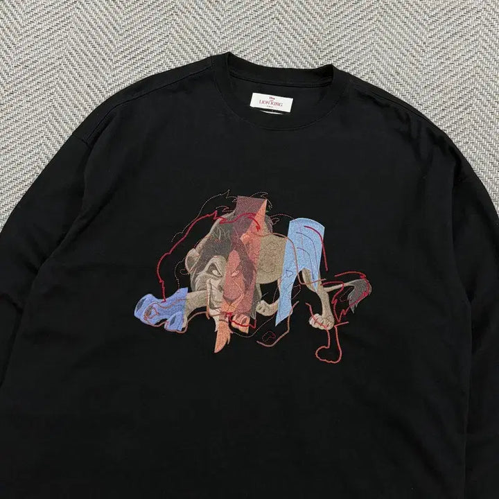 [BUNJANG] Maison Mined Lion King Embroidery Graphic Long Sleeve v3382 / 메종미네드 라이온킹 자수 그래픽 롱슬리브 v3382