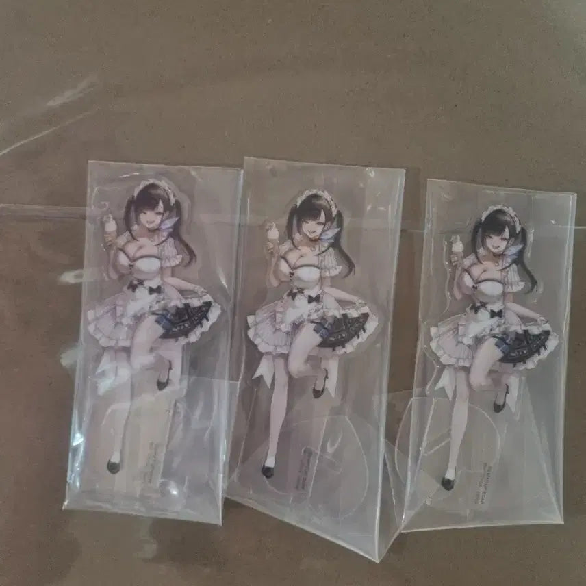 [BUNJANG] Nier: Automata Cafe Gun Acrylic Stand / 니케 걸카페건 아크릴 스탠드 굿즈