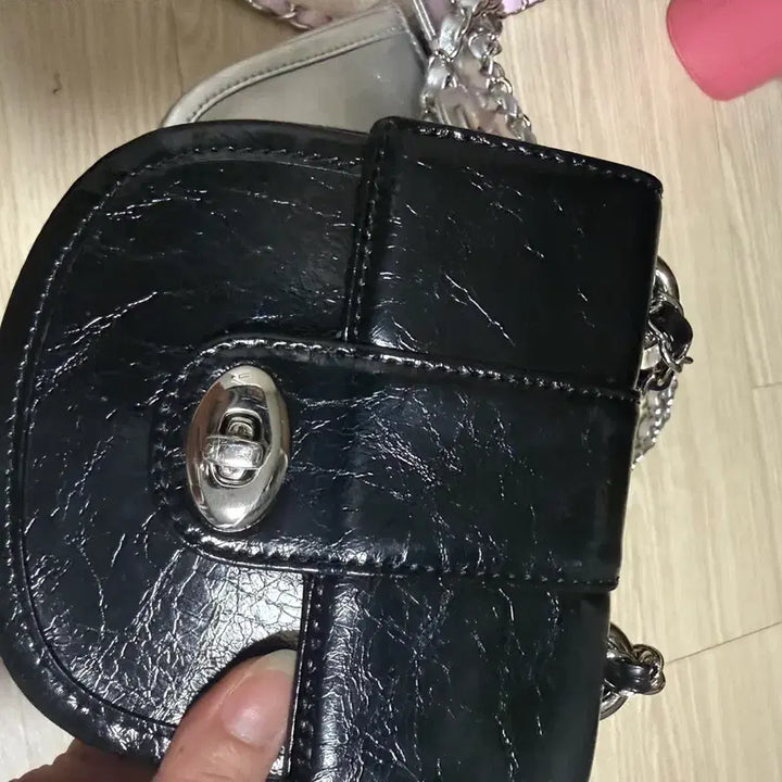 [BUNJANG] Cardinal Red Monk Bag Black / 카디널레드 멍크백 블랙