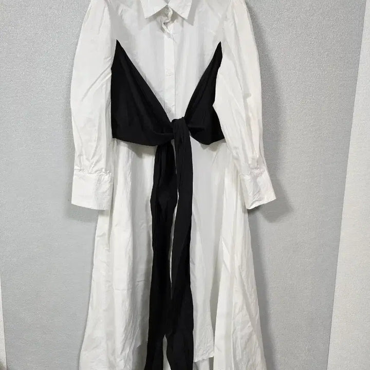 [BUNJANG] Colorblock Front-Tie Cotton Shirt Dress (Size M-L) / 배색 앞묶음 셔츠형 코튼원피스 66~77