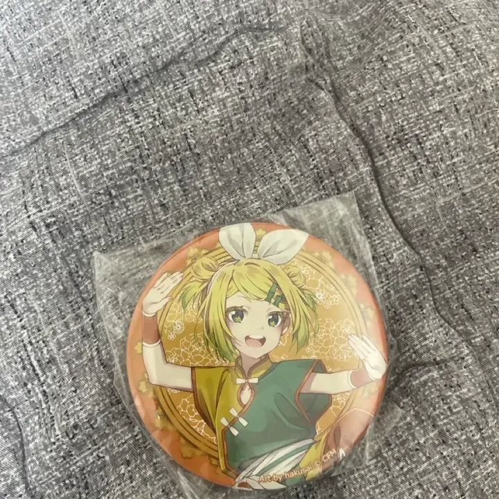 [BUNJANG] Kagamine Rin Big Acrylic Stand Figure &amp; Can Badge / 쿠지 상품) 카가미네 린 빅 아크릴 스탠드 피규어, 캔뱃지