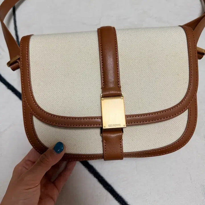 [BUNJANG] Couronne Leche Blanc Crossbody Bag / 쿠론 르쉬블랑 크로스백