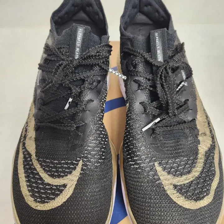 [BUNJANG] Nike Air Zoom Alphafly NEXT% 2 Black Metallic Gold Running Shoes / 나이키 알파플라이2 블랙 메탈릭골드 275