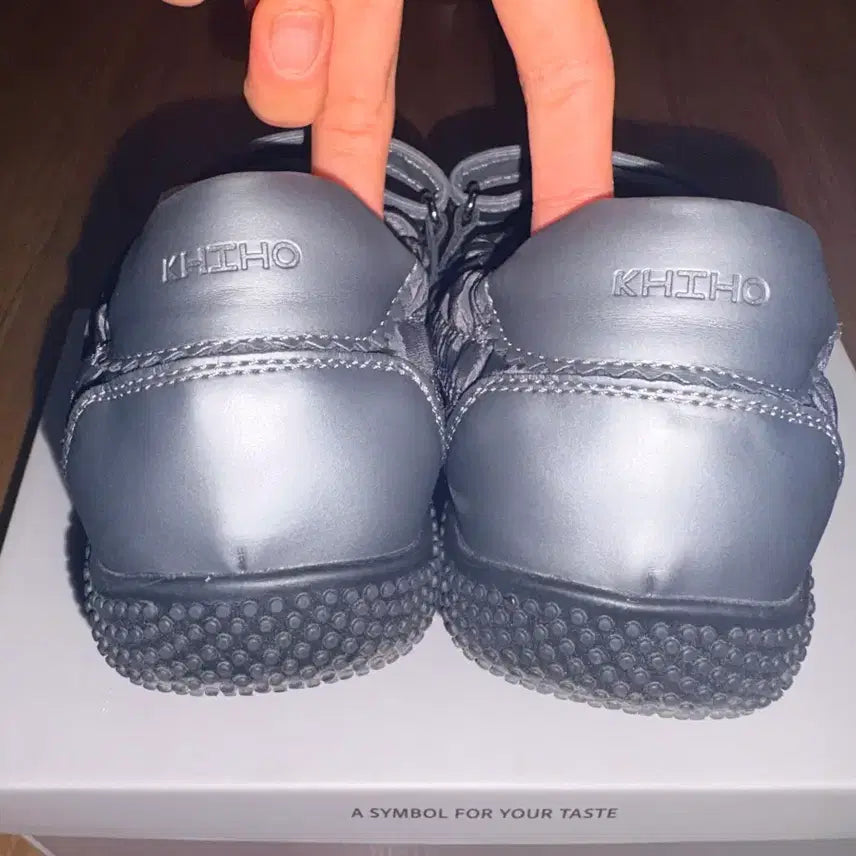 [BUNJANG] LUPA Shirring Velcro Sneakers - Charcoal Dot / -기호- LUPA 셔링 벨크로 스니커즈 / 차콜 도트