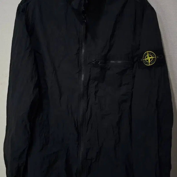 [BUNJANG] Stone Island 24SS Nylon Metal Overshirt (Size M) / 정품 스톤아일랜드 24SS 나일론메탈 오버셔츠 95/M