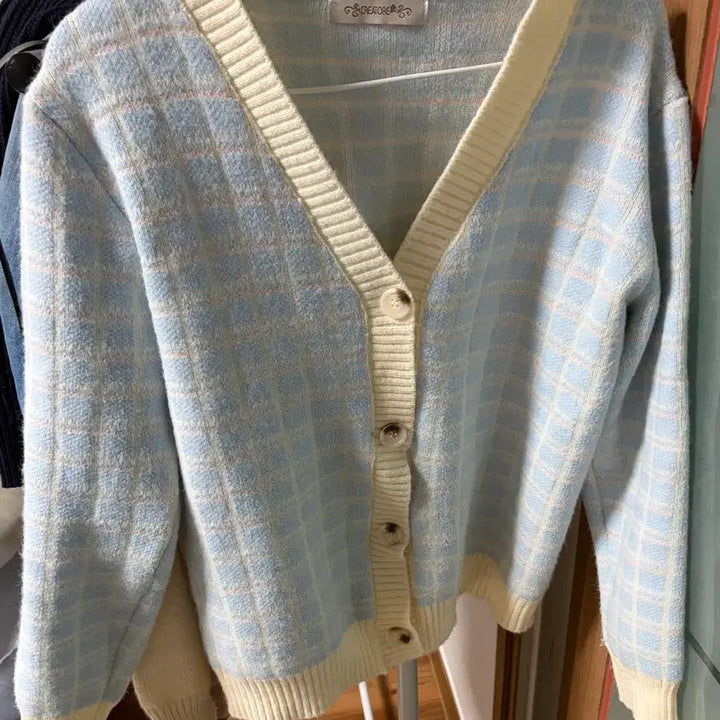 [BUNJANG] CREATORE Check Pattern V-Neck Cardigan / CREATORE 체크 패턴 브이넥 가디건