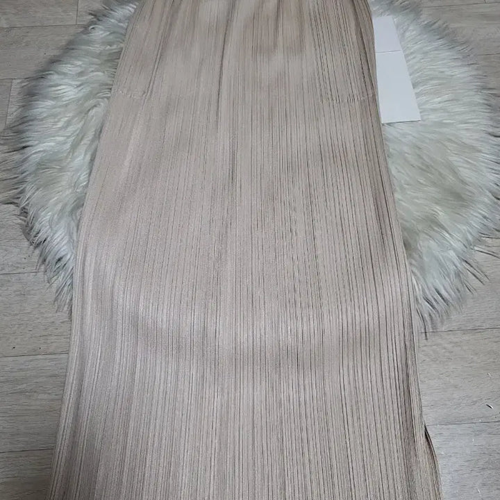 [BUNJANG] Issey Miyake Pleats Please May Monthly Skirt Sand Beige Size 3 / 이세이미야케 플리츠플리즈 스커트 5월 먼슬리 스커트 샌드베이지 3사이즈