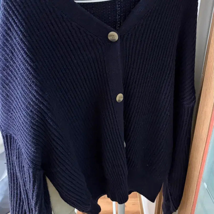 [BUNJANG] Navy V-Neck Knit Cardigan / 네이비 브이넥 니트 가디건