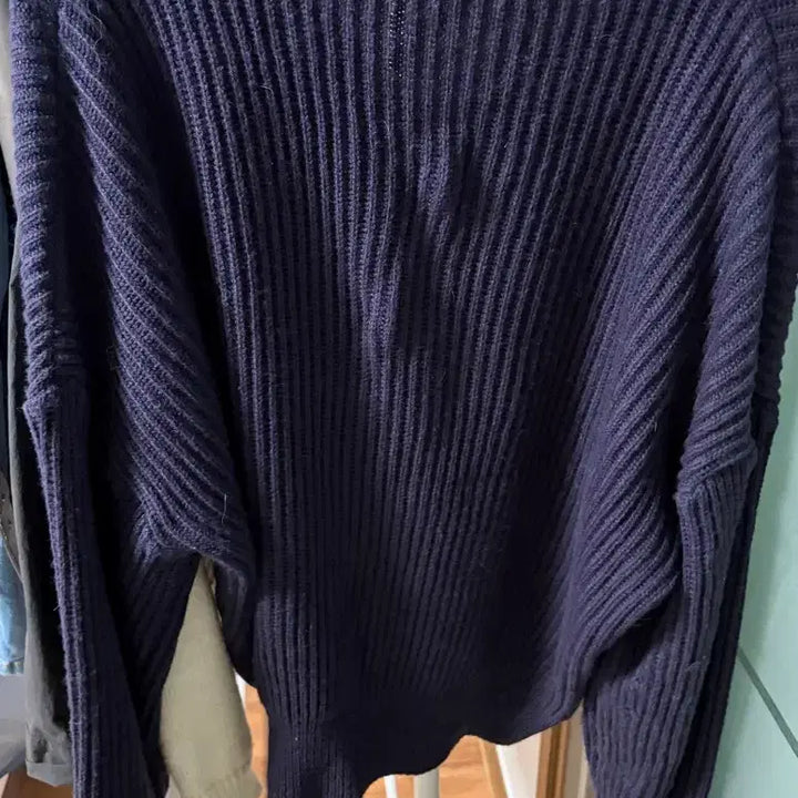 [BUNJANG] Navy V-Neck Knit Cardigan / 네이비 브이넥 니트 가디건