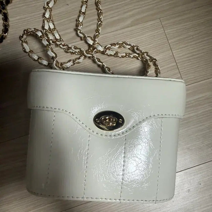 [BUNJANG] Cardinal Red Andy Bag Ivory / 카디널레드 앤디백 아이보리