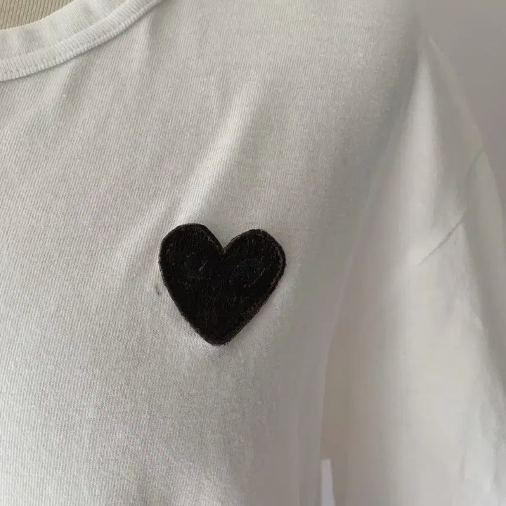 [BUNJANG] Comme des Garçons PLAY White T-Shirt (L) / 꼼데가르송 PLAY 흰색 티셔츠 L