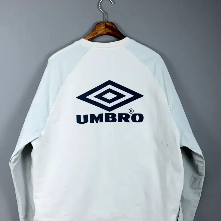 [BUNJANG] Umbro Hybrid Color Block Sweatshirt XL / 엄브로 하이브리드 배색 맨투맨 E46