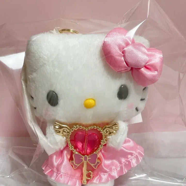 [BUNJANG] Sanrio Hello Kitty Heart Key Wand Mascot Doll Keychain / 산리오 하트 열쇠 요술봉 키티 마스코트 인형 키링