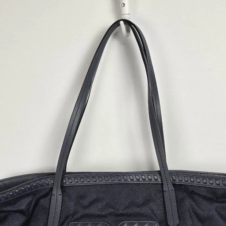 [BUNJANG] Daks Navy Cowhide Studded Shoulder Bag / 닥스 네이비 소가죽 스터드 장식 숄더백 가방 0310