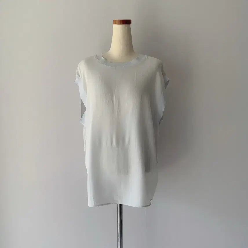 [BUNJANG] Vince Light Blue Silk Blouse / 빈스 하늘색 실크 블라우스 S