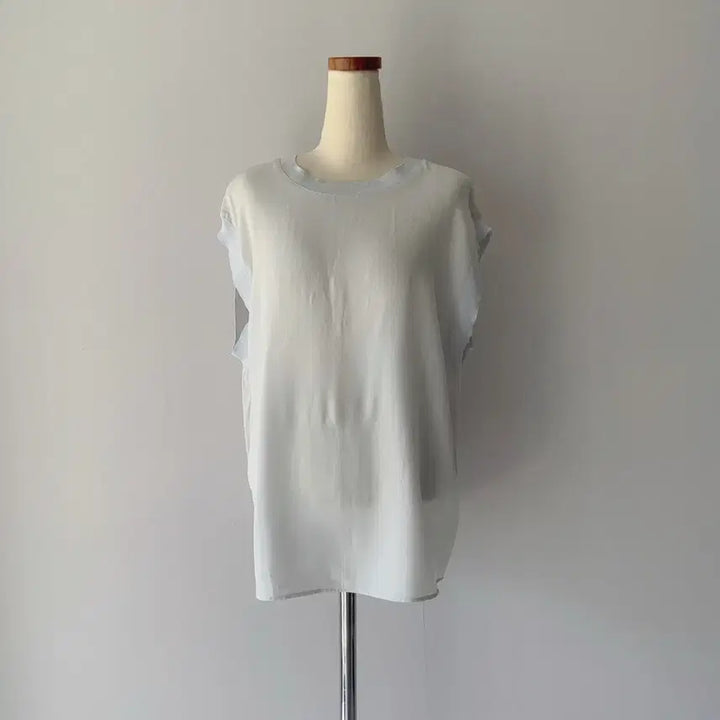 [BUNJANG] Vince Light Blue Silk Blouse / 빈스 하늘색 실크 블라우스 S