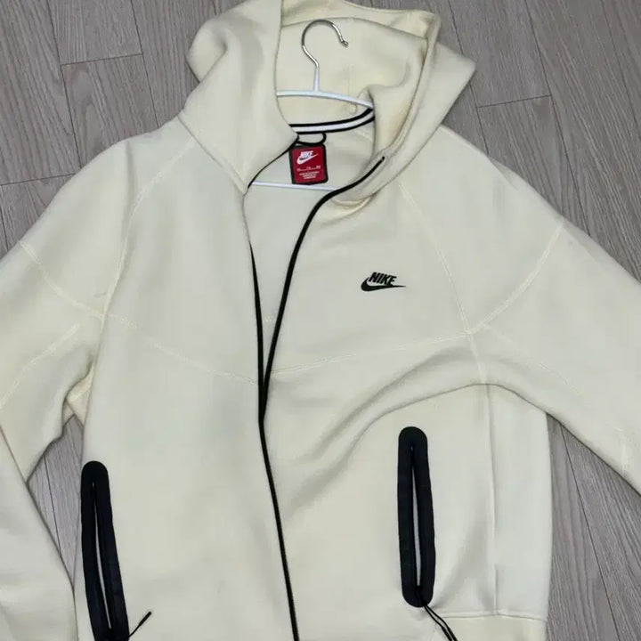 [BUNJANG] Nike Tech Fleece Hoodie Zip-up Cream / 나이키 테크 플리스 후드집업 크림