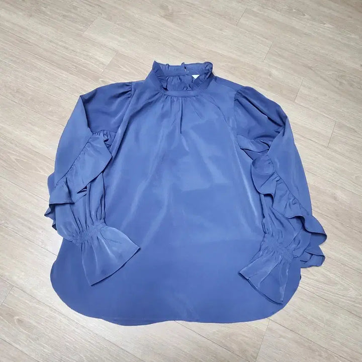 [BUNJANG] Pretty Blue Tone Frill Blouse / 예쁜 블루톤 프릴 블라우스