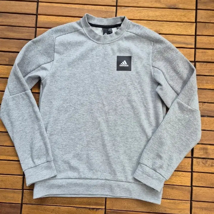 [BUNJANG] Adidas Grey Sweatshirt T-Shirt / 아디다스 회색 맨투맨 티셔츠