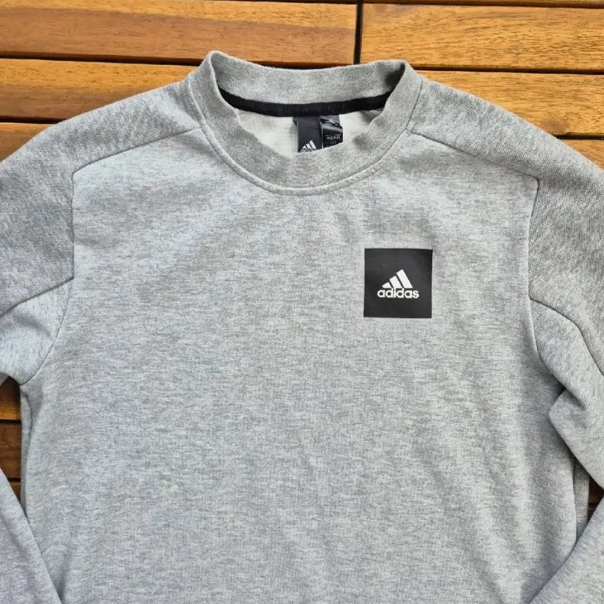 [BUNJANG] Adidas Grey Sweatshirt T-Shirt / 아디다스 회색 맨투맨 티셔츠