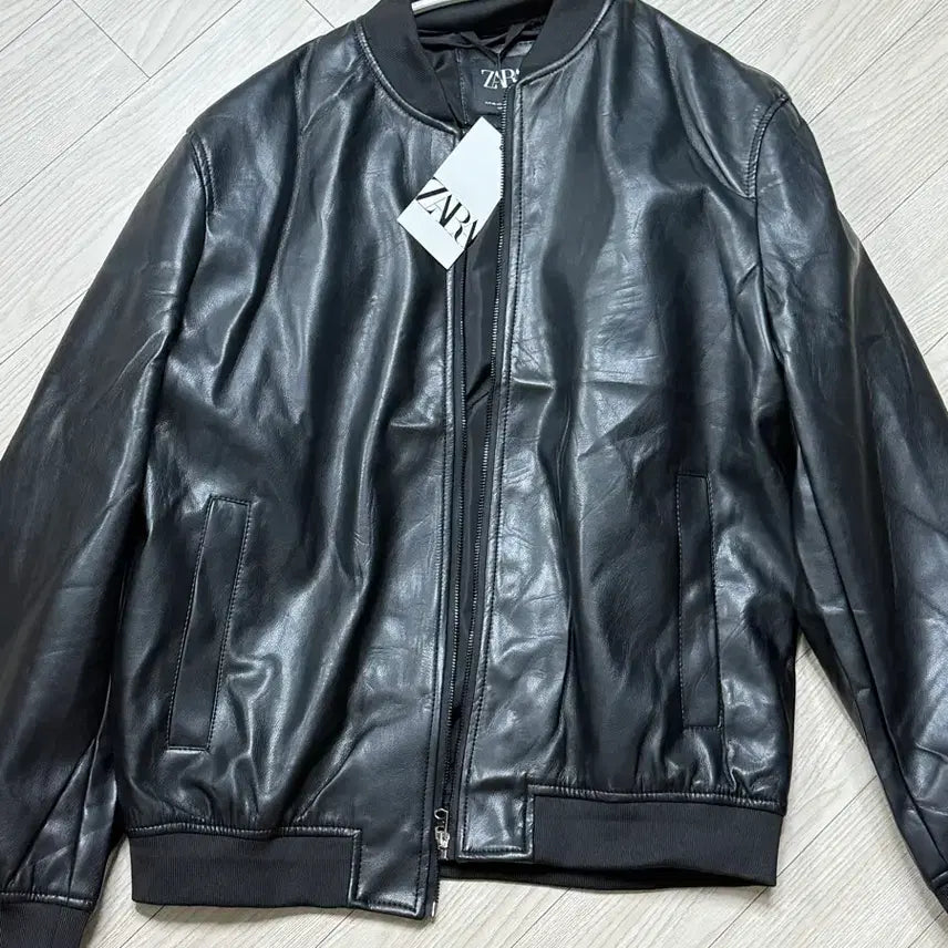 [BUNJANG] Zara Black Leather Bomber Jacket / 자라 블랙 레더 봄버 자켓 새상품