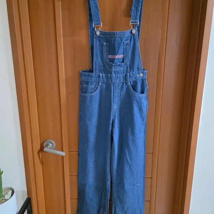 [BUNJANG] Embroidered Strap Pants (Size S) / (새상품) 영문 자수 포인트  멜빵 바지(~55사이즈까지)