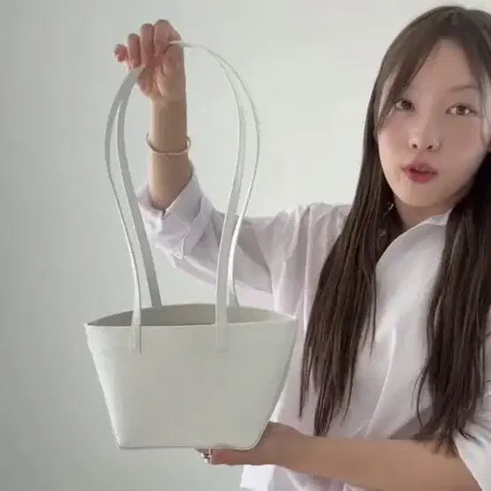 [BUNJANG] Shop Amento 25ss Mini Square Leather Bag (White) / 샵아모멘토 25ss 미니 스퀘어 레더백 (화이트)