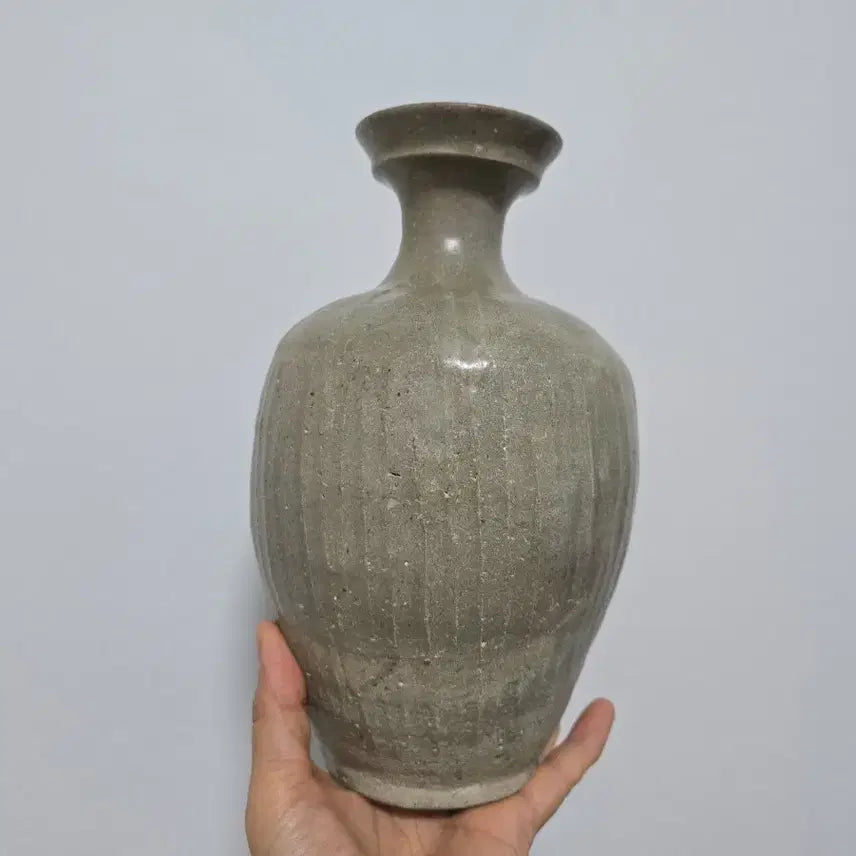 [BUNJANG] Goryeo Celadon Wide-Mouthed Vase / 고려 청자 과형 광구병