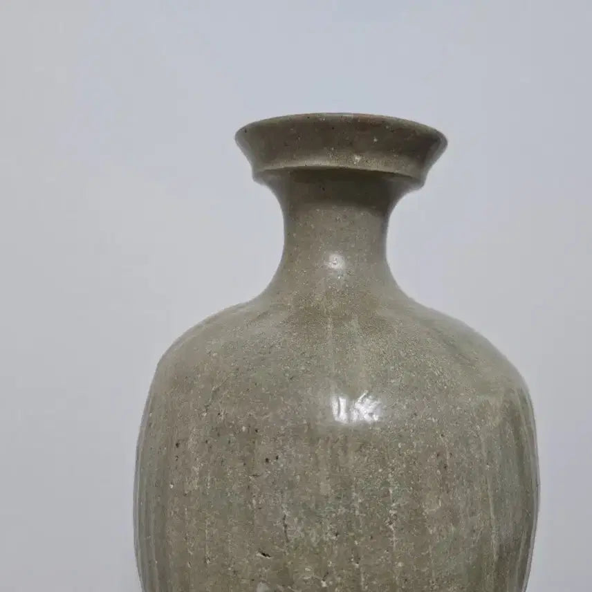 [BUNJANG] Goryeo Celadon Wide-Mouthed Vase / 고려 청자 과형 광구병