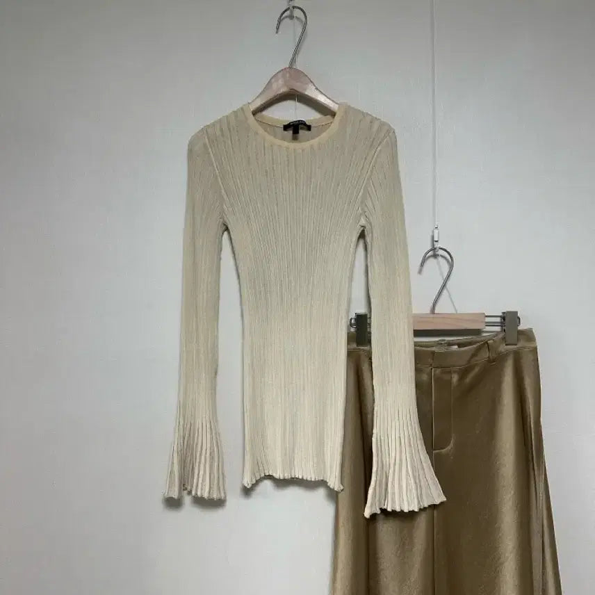 [BUNJANG] Derek Lam Ribbed Flare Sleeve Knit / 데렉램 나팔소매 골지니트