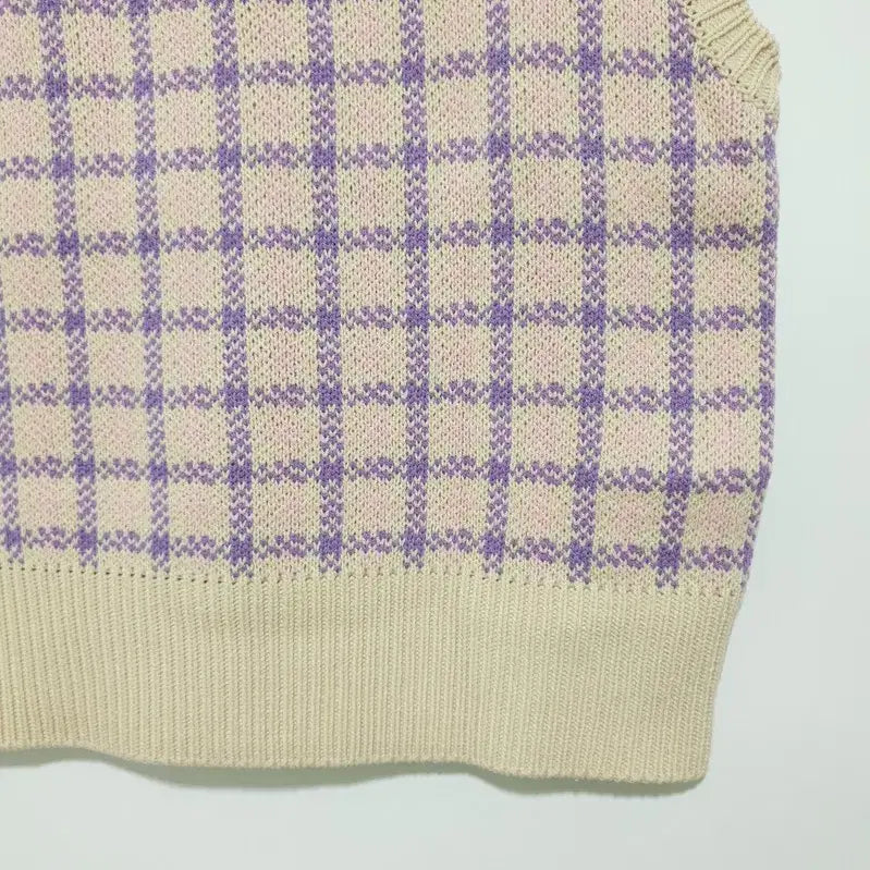 [BUNJANG] Love Is True Check Knit Vest Free Size / 러브이즈트루 체크 니트 조끼 F
