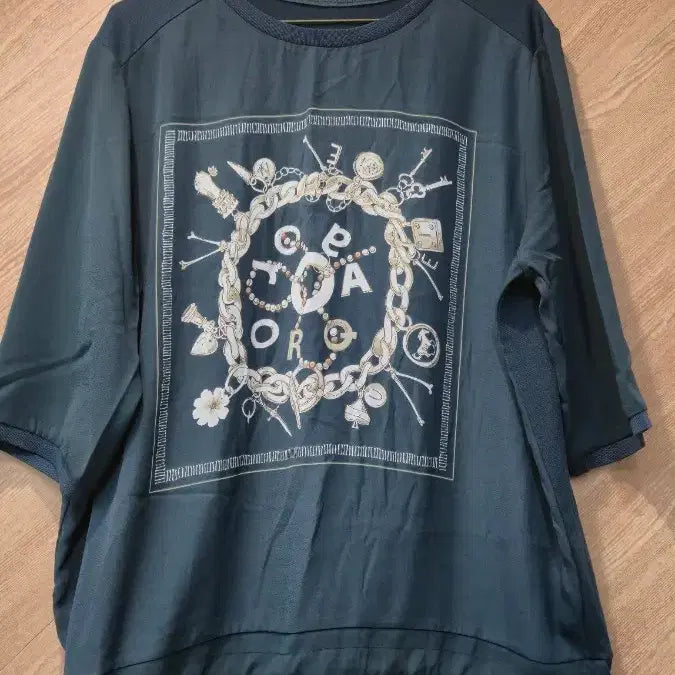 [BUNJANG] O.A.R Pattern Short-Sleeve Blouse / 패턴 반팔 블라우스