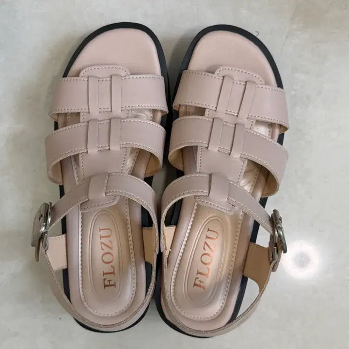 [BUNJANG] FloJew Beige Strap Platform Sandals (230mm) / 플로쥬 베이지 스트랩 여성샌들 230mm