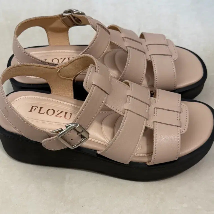 [BUNJANG] FloJew Beige Strap Platform Sandals (230mm) / 플로쥬 베이지 스트랩 여성샌들 230mm
