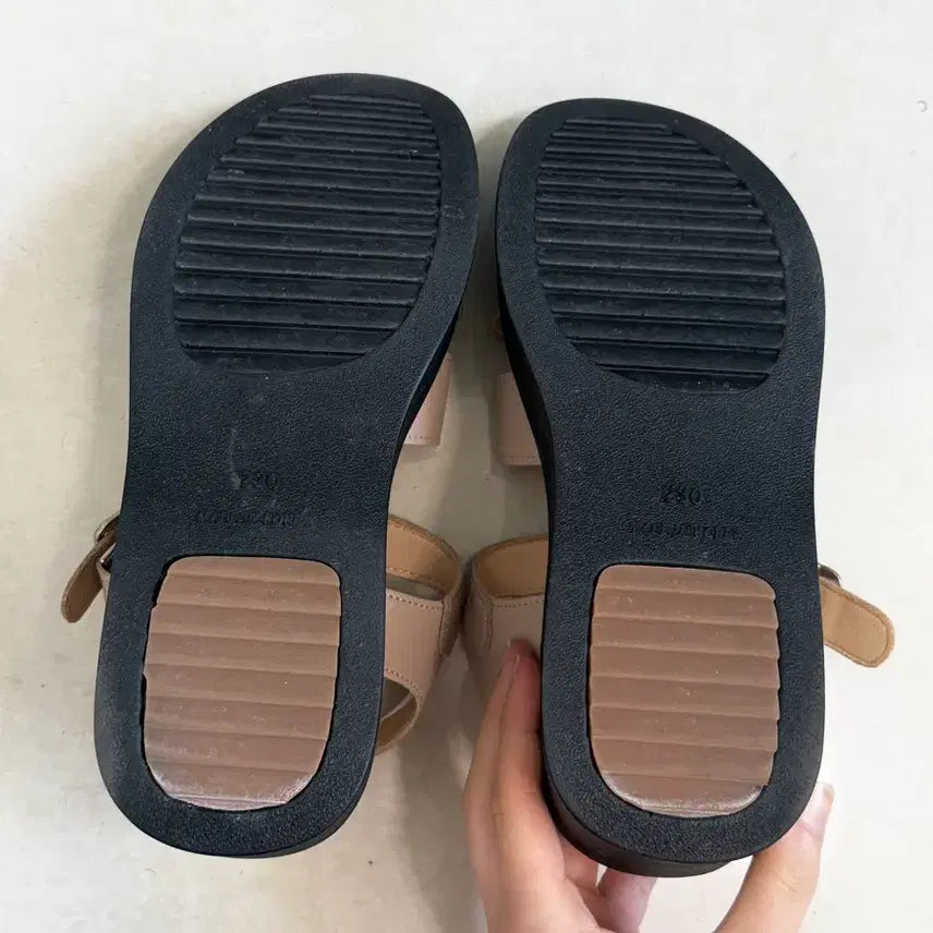 [BUNJANG] FloJew Beige Strap Platform Sandals (230mm) / 플로쥬 베이지 스트랩 여성샌들 230mm