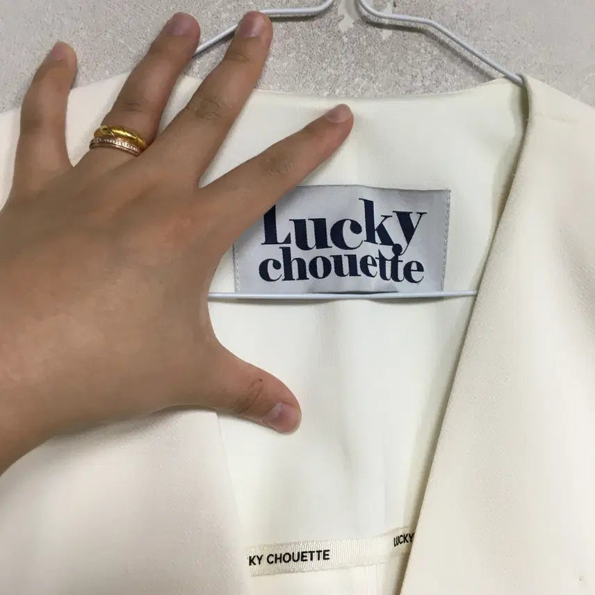 [BUNJANG] Lucky Chouette Button Short Jacket / 21 럭키슈에뜨 버튼 숏 자켓 38