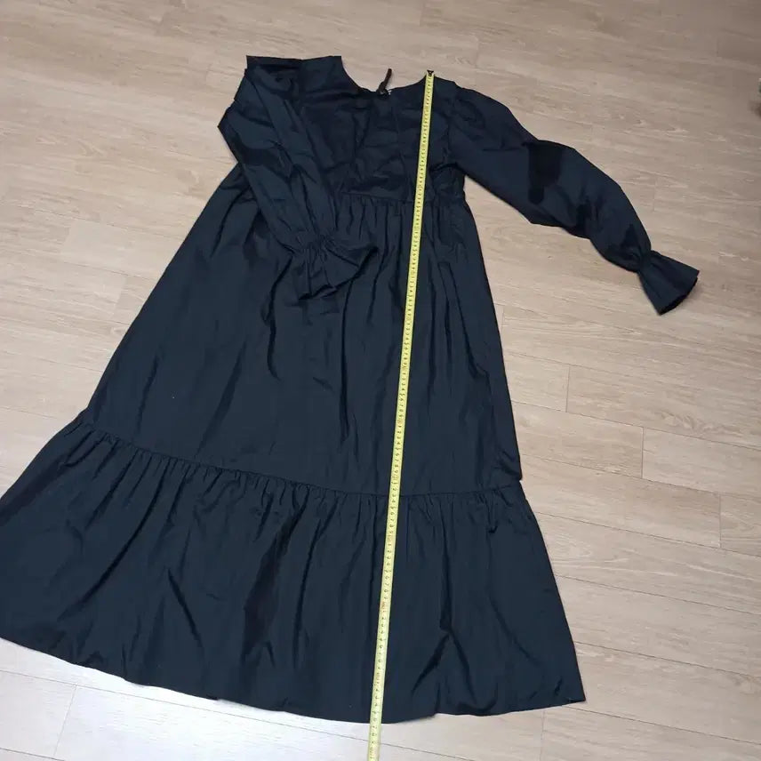[BUNJANG] Relaxed Fit Crisp Long Dress / 넉넉한핏 바스락 롱원피스