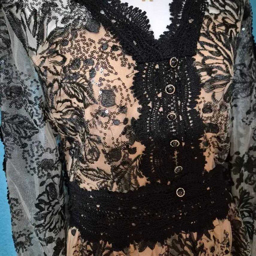 [BUNJANG] Imported Embroidered Lace Long Dress with Back Zipper / 수입 자수 레이스 뒷지퍼 롱원피스