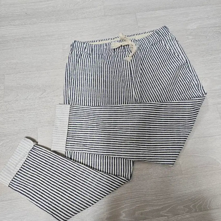 [BUNJANG] Striped Pattern Cotton Roll-Up Pants / 스트라이프 패턴 롤업 면바지