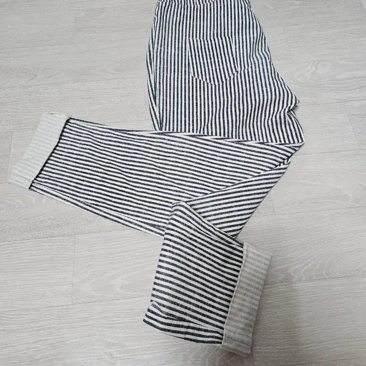 [BUNJANG] Striped Pattern Cotton Roll-Up Pants / 스트라이프 패턴 롤업 면바지