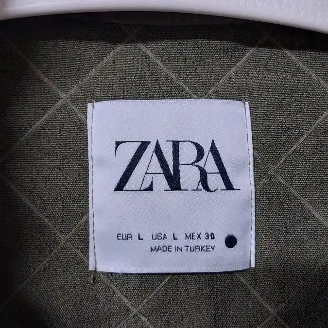 [SOLD OUT] 자라 ZARA 카키 퀼팅 조끼.66