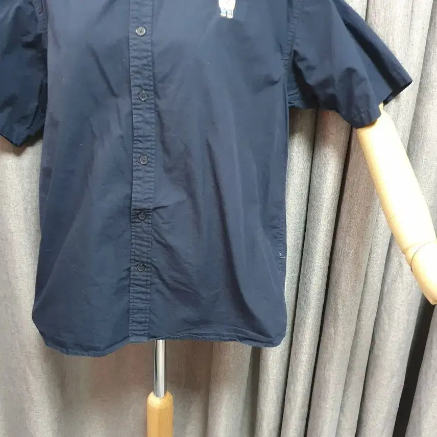 [BUNJANG] Embroidered Navy Short Sleeve Shirt / 자수 네이비 반팔셔츠